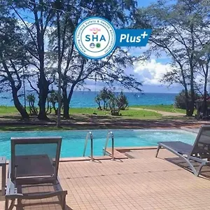 מלון Coriacea Beachfront Boutique Phuket - Sha